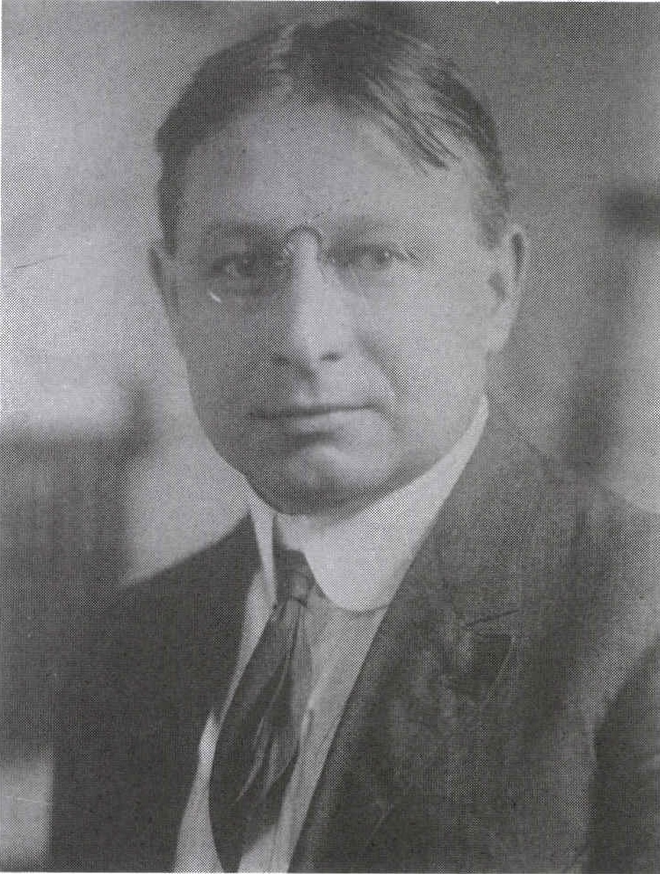 Black and white portrait of short story writer Ellis Parker Butler, founding member and first secretary-treasurer of the League